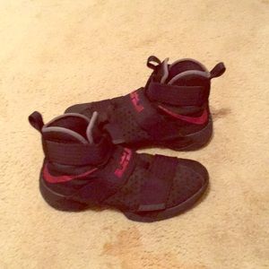 Lebron soldier 10